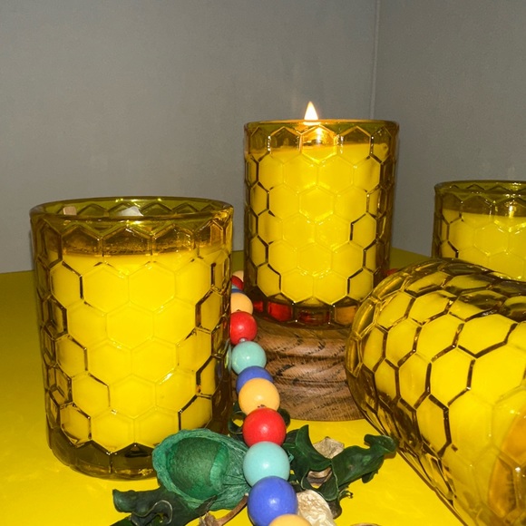 *MARKDOWN* LAVENDER PINEAPPLE DRIFTWOOD, SCENT UNLEASHED - Picture 4 of 7